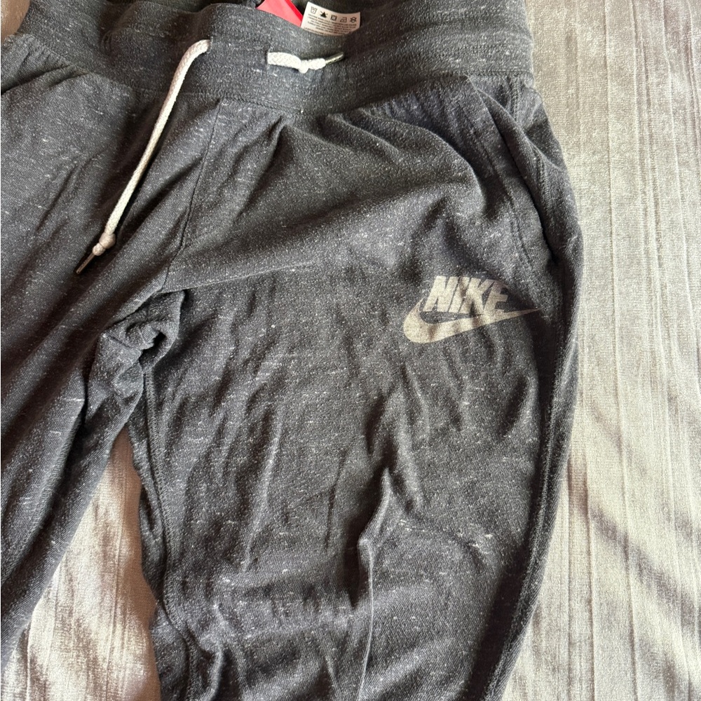 Nike Gray capri jogger Athletic Fit